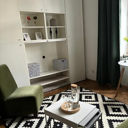 Krakow Central Green Apartments * קרקוב